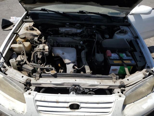 JT2BG22K8V0094885 - 1997 TOYOTA CAMRY LE თეთრი ფოტო 11