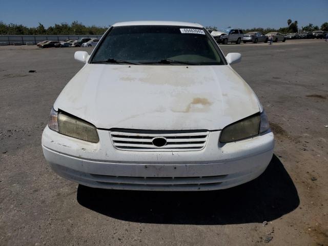 JT2BG22K8V0094885 - 1997 TOYOTA CAMRY LE თეთრი ფოტო 5