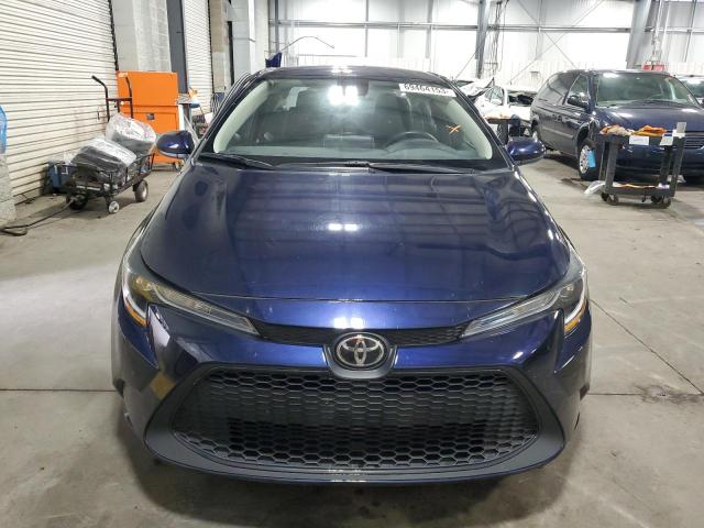 5YFEPMAEXMP256113 - 2021 TOYOTA COROLLA LE BLUE photo 5