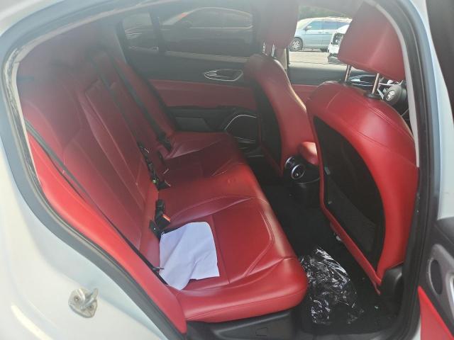 ZARFAEDN9H7552065 - 2017 ALFA ROMEO GIULIA Q4 WHITE photo 10