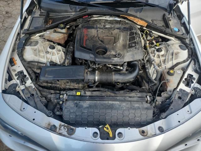 ZARFAEDN9H7552065 - 2017 ALFA ROMEO GIULIA Q4 WHITE photo 11