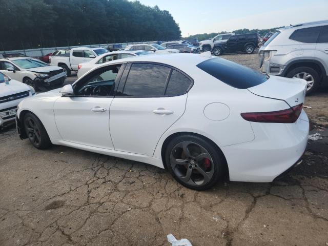 ZARFAEDN9H7552065 - 2017 ALFA ROMEO GIULIA Q4 WHITE photo 2