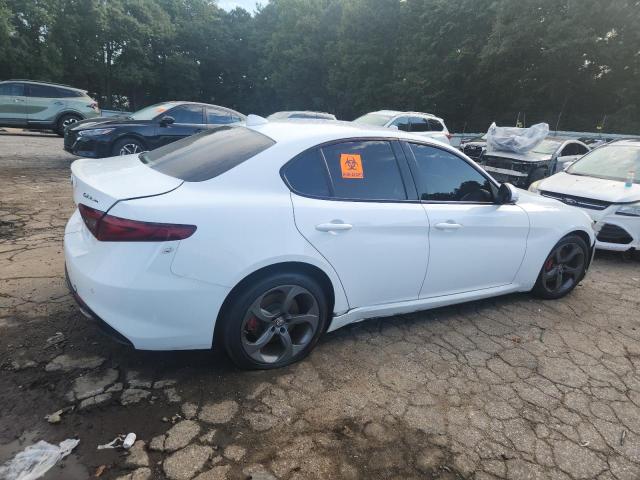 ZARFAEDN9H7552065 - 2017 ALFA ROMEO GIULIA Q4 WHITE photo 3