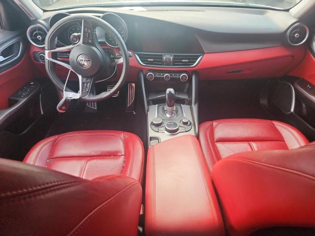 ZARFAEDN9H7552065 - 2017 ALFA ROMEO GIULIA Q4 WHITE photo 8