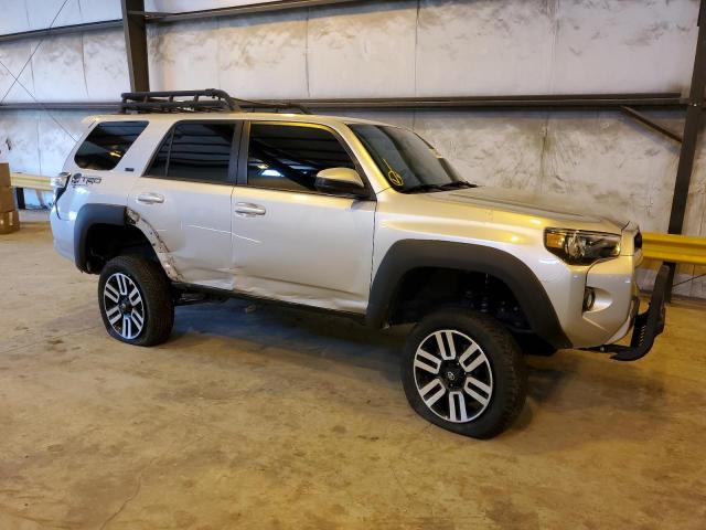 JTEBU5JR2K5673400 - 2019 TOYOTA 4RUNNER SR5/SR5 PREMIUM SILVER photo 4