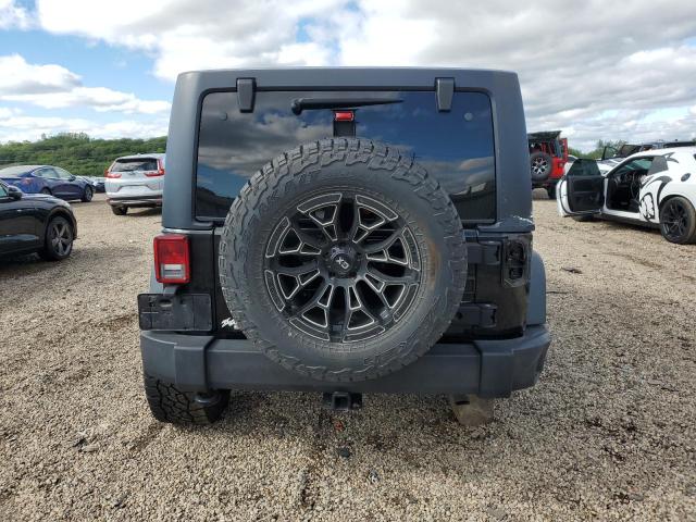 1C4BJWDG9HL574588 - 2017 JEEP WRANGLER U SPORT BLACK photo 6