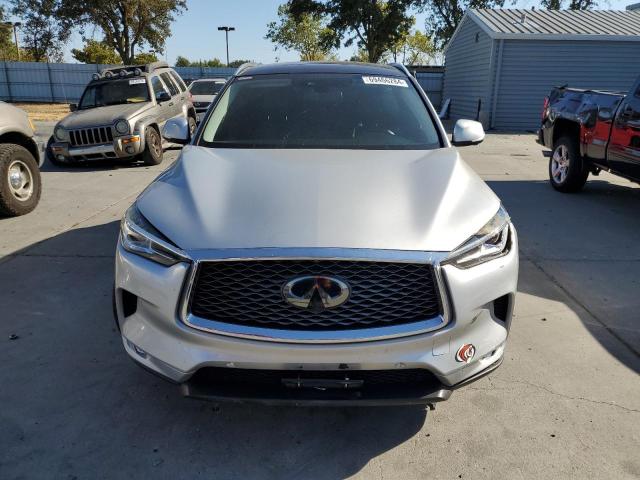 3PCAJ5M19KF118666 - 2019 INFINITI QX50 ESSENTIAL SILVER photo 5