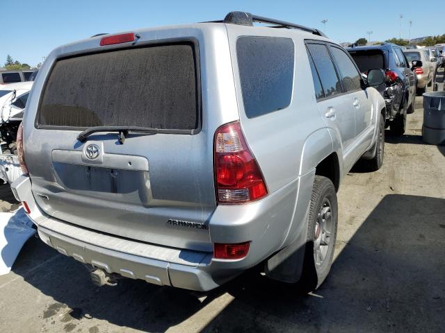 JTEZU14R258028462 - 2005 TOYOTA 4RUNNER SR5 SILVER photo 3