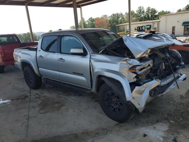 3TYCZ5AN5NT065042 - 2022 TOYOTA TACOMA DOUBLE CAB 银色 照片 4
