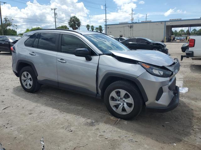 JTMH1RFV4KJ007439 - 2019 TOYOTA RAV4 LE SILVER photo 4