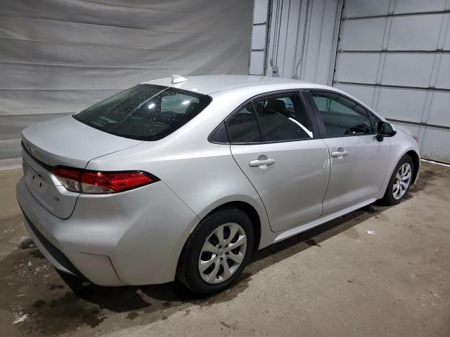 5YFEPRAEXLP073788 - 2020 TOYOTA COROLLA LE SILVER photo 3