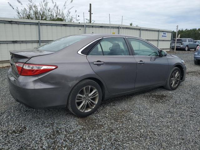 4T1BF1FK0HU798988 - 2017 TOYOTA CAMRY LE GRAY photo 3