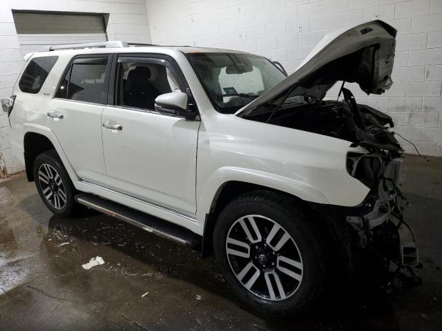 JTEBU5JR6K5616231 - 2019 TOYOTA 4RUNNER SR5 WHITE photo 4