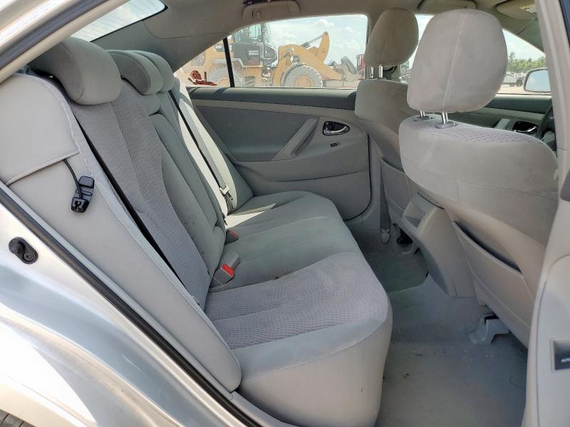 4T4BF3EK4BR116172 - 2011 TOYOTA CAMRY BASE Արծաթագույն լուսանկար 10