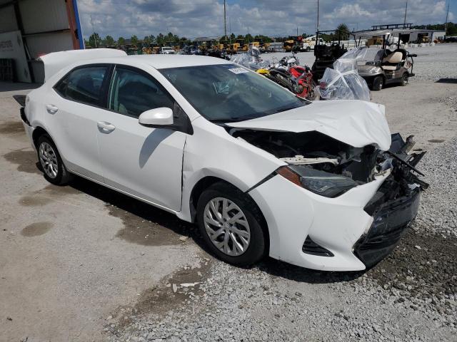 5YFBURHE5JP784314 - 2018 TOYOTA COROLLA L თეთრი ფოტო 4