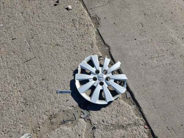 3N1AB7AP8JY257713 - 2018 NISSAN SENTRA S WHITE photo 12