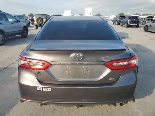 4T1B11HK1JU593181 - 2018 TOYOTA CAMRY L ნაცრისფერი ფოტო 6