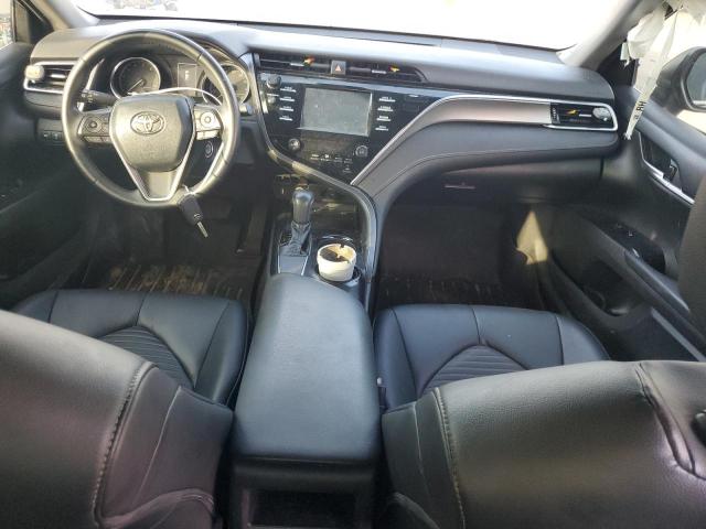 4T1B11HK1JU593181 - 2018 TOYOTA CAMRY L ნაცრისფერი ფოტო 8