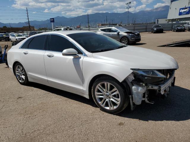 3LN6L2LU9GR634537 - 2016 LINCOLN MKZ HYBRID WHITE photo 4