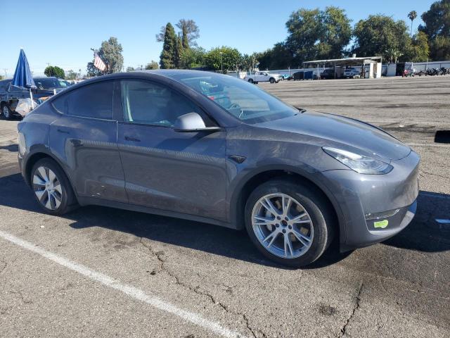 7SAYGDEFXPA049219 - 2023 TESLA MODEL Y GRAY photo 4