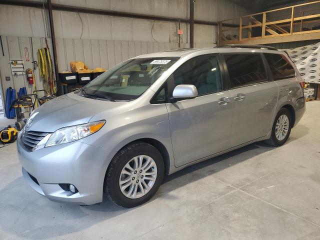 2017 TOYOTA SIENNA XLE, 