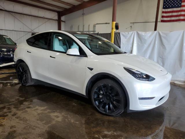 7SAYGDEE4SF223000 - 2025 TESLA MODEL Y WHITE photo 4