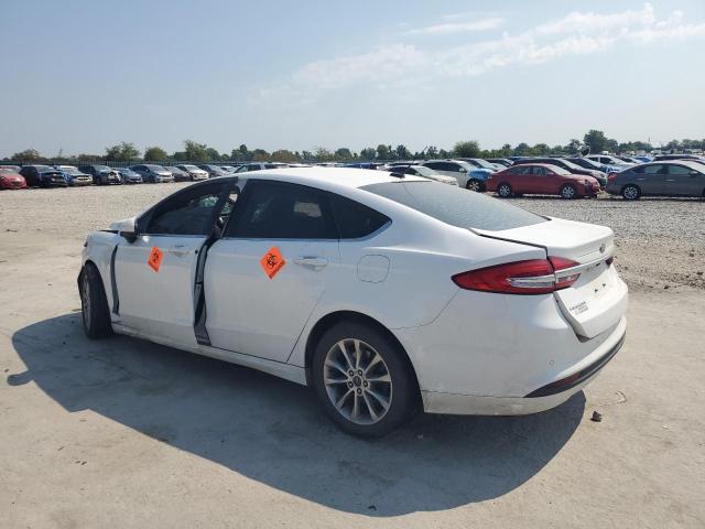 3FA6P0H72HR356071 - 2017 FORD FUSION SE WHITE photo 2