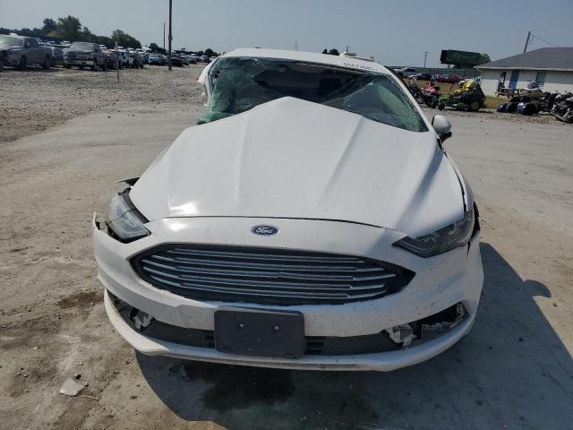 3FA6P0H72HR356071 - 2017 FORD FUSION SE WHITE photo 5