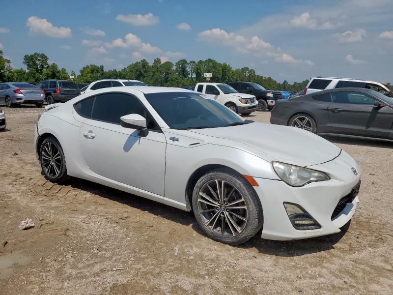 JF1ZNAA12D2730059 - 2013 TOYOTA SCION FR-S WHITE photo 4