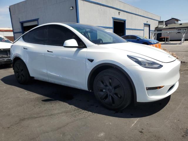 7SAYGAEE2RF151318 - 2024 TESLA MODEL Y Ақ фото 4