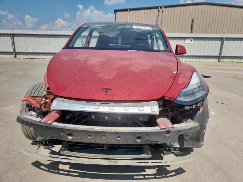 7SAYGDEE7PA153089 - 2023 TESLA MODEL Y Kırmızı fotoğraf 5