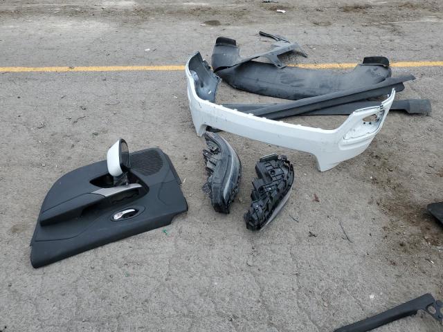 1C4PJLCB2KD411681 - 2019 JEEP CHEROKEE LATITUDE WHITE photo 12