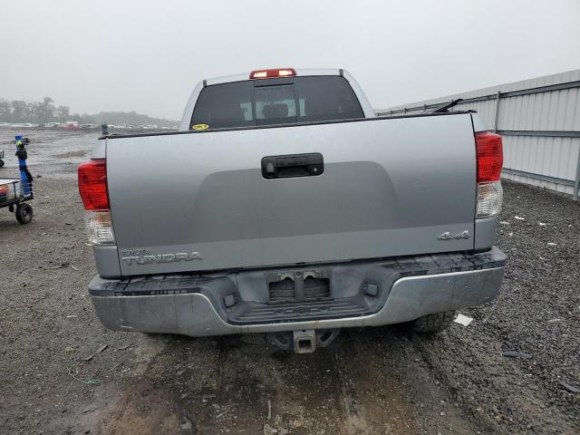 5TFUY5F14DX289839 - 2013 TOYOTA TUNDRA DOUBLE CAB SR5 SILVER photo 6