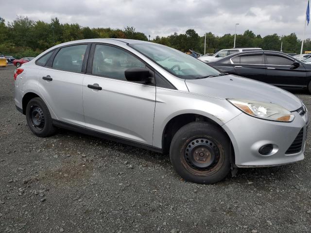 1FAHP3E29CL462351 - 2012 FORD FOCUS S SILVER photo 4