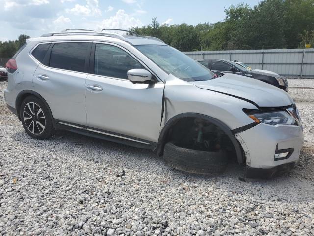 JN8AT2MT4JW469459 - 2018 NISSAN ROGUE S SILVER photo 4