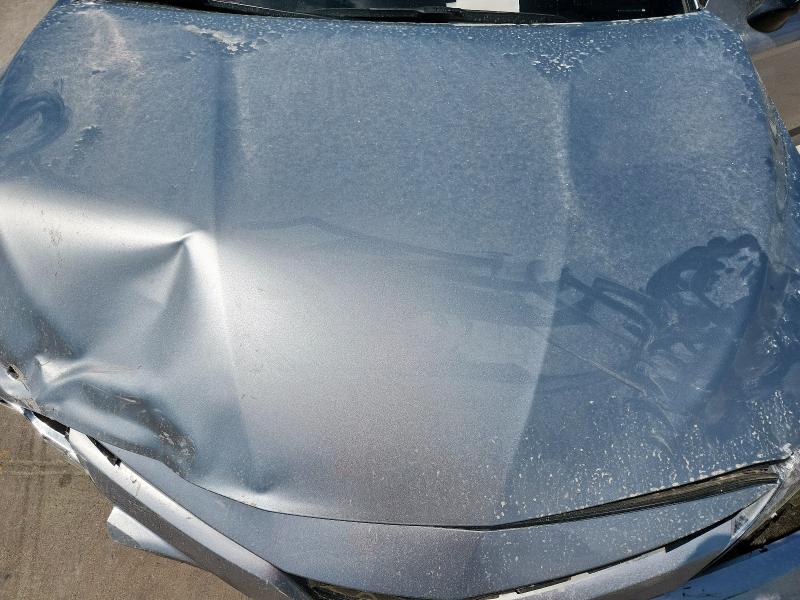 4T1C11AK2LU996104 - 2020 TOYOTA CAMRY LE SILVER photo 11