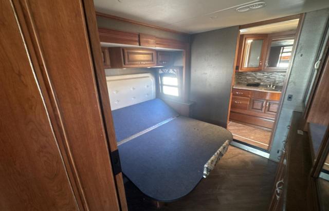 4UZACJDT0HCJD1128 - 2017 FREIGHTLINER CHASSIS XC Бежевий фото 12