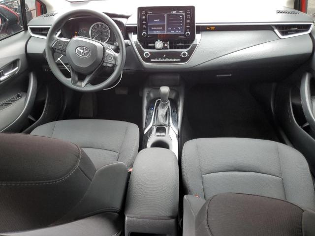 5YFEPMAE4MP258911 - 2021 TOYOTA COROLLA LE Kırmızı fotoğraf 8