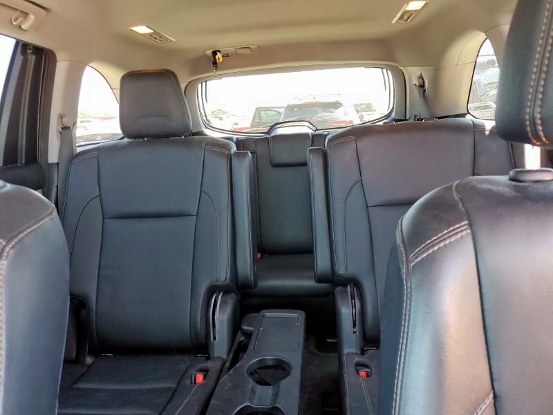 5TDKZRFH4JS540983 - 2018 TOYOTA HIGHLANDER SE Biały zdjęcie 10