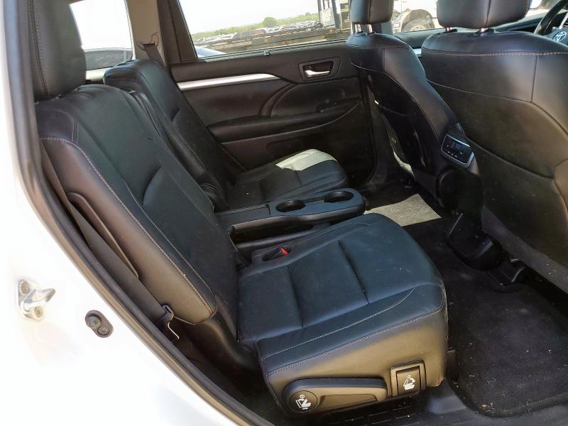 5TDKZRFH4JS540983 - 2018 TOYOTA HIGHLANDER SE Biały zdjęcie 11