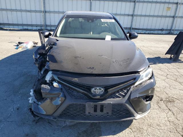 JTNB11HK8J3049783 - 2018 TOYOTA CAMRY L BLUE photo 5