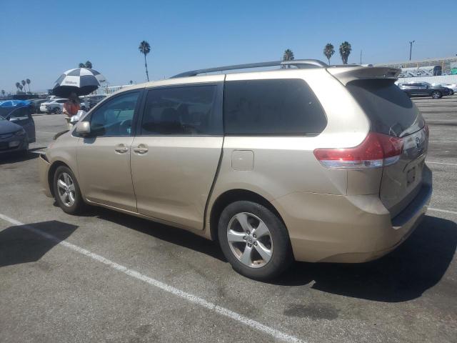 5TDKK3DC2DS391597 - 2013 TOYOTA SIENNA LE GOLD photo 2