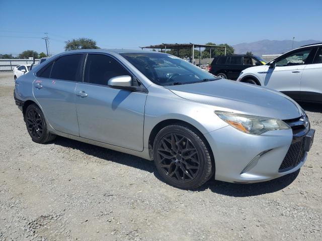 4T1BF1FK1GU234474 - 2016 TOYOTA CAMRY LE SILVER photo 4