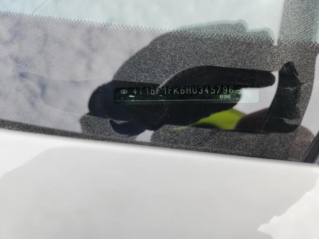 4T1BF1FK6HU345796 - 2017 TOYOTA CAMRY LE WHITE photo 13