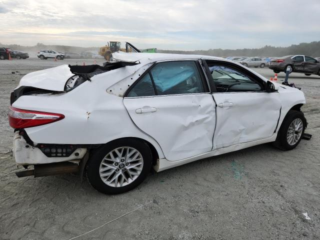 4T1BF1FK6HU345796 - 2017 TOYOTA CAMRY LE WHITE photo 3