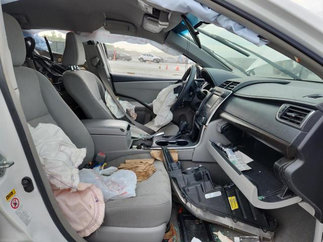 4T1BF1FK6HU345796 - 2017 TOYOTA CAMRY LE WHITE photo 7