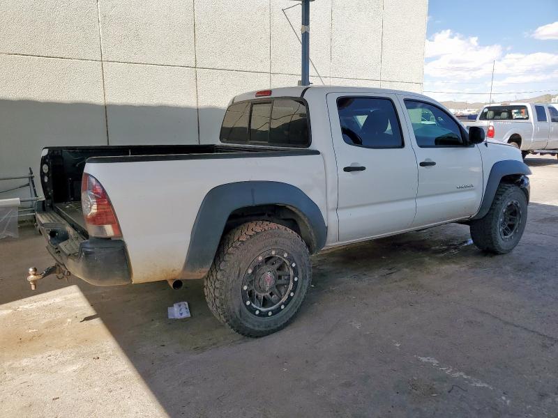 5TFLU4EN4BX017083 - 2011 TOYOTA TACOMA DOUBLE CAB თეთრი ფოტო 3