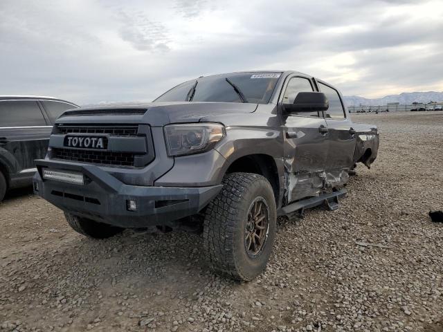 5TFDW5F14GX567309 - 2016 TOYOTA TUNDRA CREWMAX SR5 GRAY photo 1