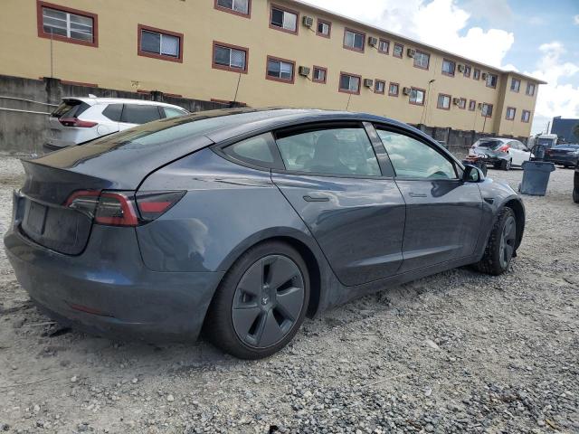 5YJ3E1EAXPF676795 - 2023 TESLA MODEL 3 GRAY photo 3
