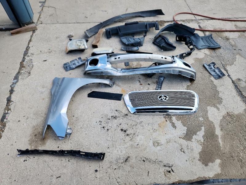 5TFRM5F10DX067400 - 2013 TOYOTA TUNDRA DOUBLE CAB SR5 SILVER photo 12